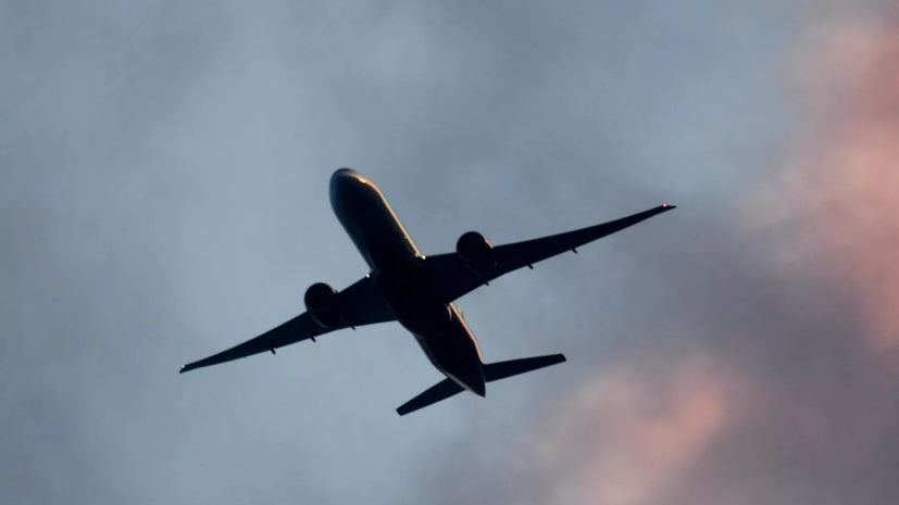 ТАСС: самолёт Москва — Екатеринбург совершает экстренную посадку в Казани