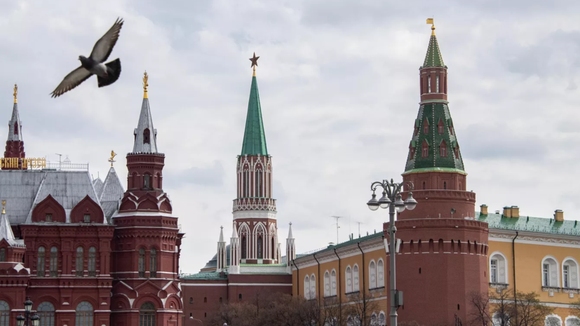 В Кремле заявили, что отслеживают ситуацию с возможными визовыми ограничениями для россиян