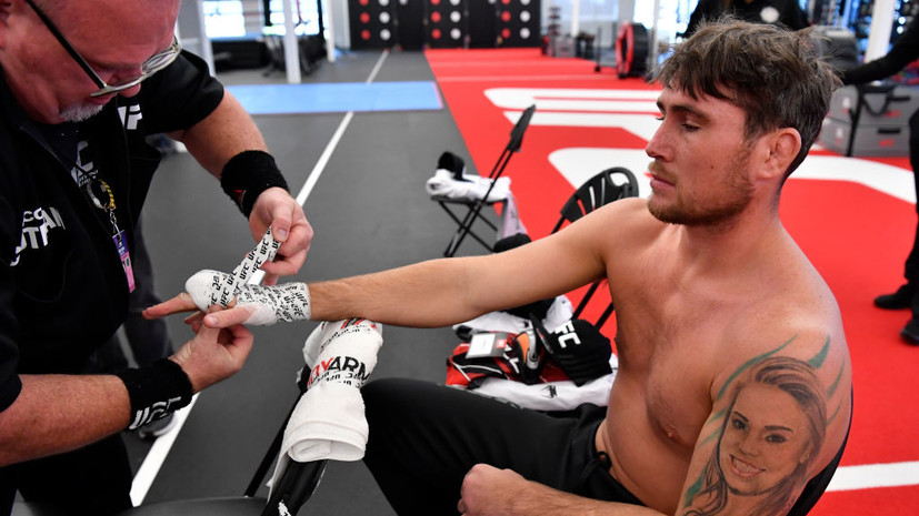 Друг Чимаева Тилл был арестован за езду в нетрезвом виде