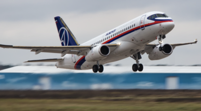 Российский самолёт Sukhoi Superjet