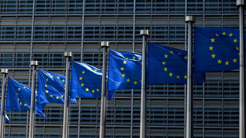 В ЕК заявили о планах ввести лимит цен на российскую нефть во всех странах Евросоюза