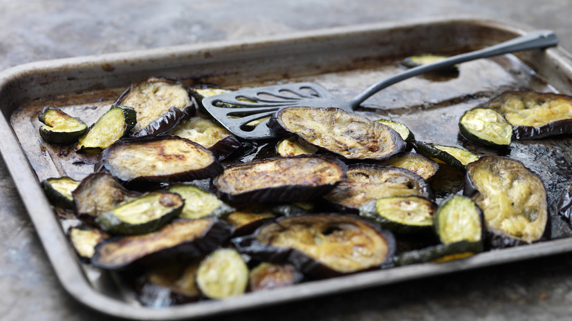 Диетолог Королёва напомнила, что баклажаны противопоказаны при аутоиммунных заболеваниях