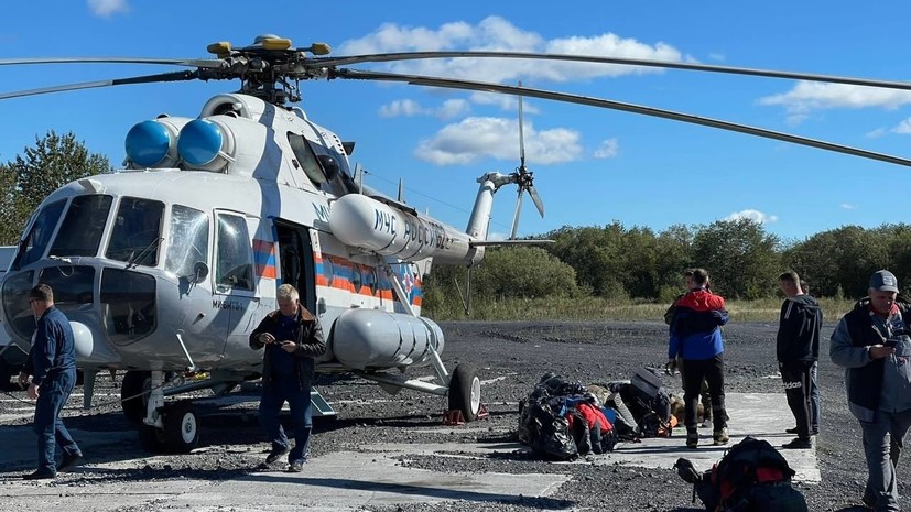 Гида группы туристов на вулкане Ключевская сопка госпитализировали с обморожением
