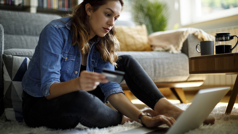 Юрист Сорокин рассказал, что использование чужой банковской карты квалифицируется как кража