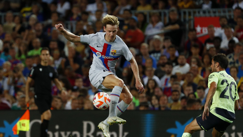 Football Espana: «Челси» может вернуться к кандидатуре полузащитника «Барселоны» де Йонга