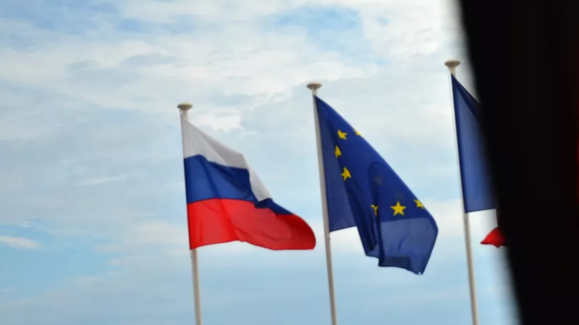 Совет ЕС утвердил решение о приостановке упрощённого визового режима с Россией