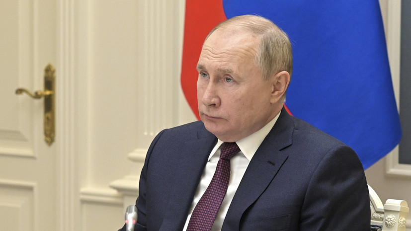 Путин обсудил с Макроном ход реализации зерновой сделки