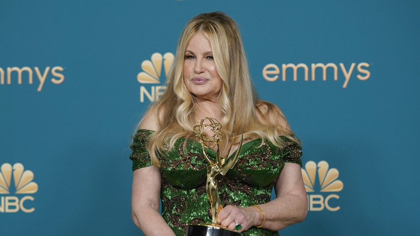 Триумф «Белого лотоса» и «Наследников»: объявлены лауреаты «Эмми прайм-тайм»