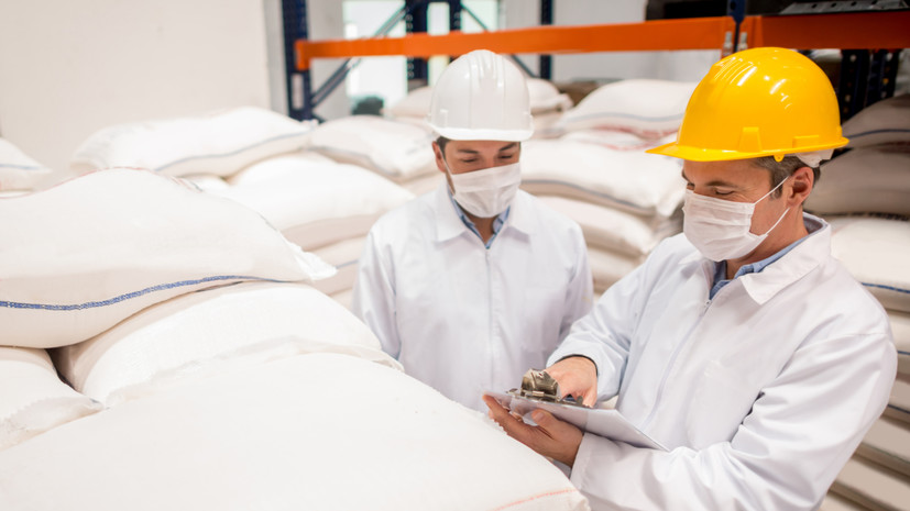 Казахстан снял ограничения на экспорт зерна и муки