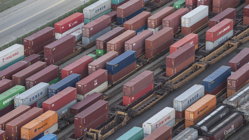 «Ъ»: грузовые железнодорожные тарифы могут вырасти в 2023 году почти на 10%