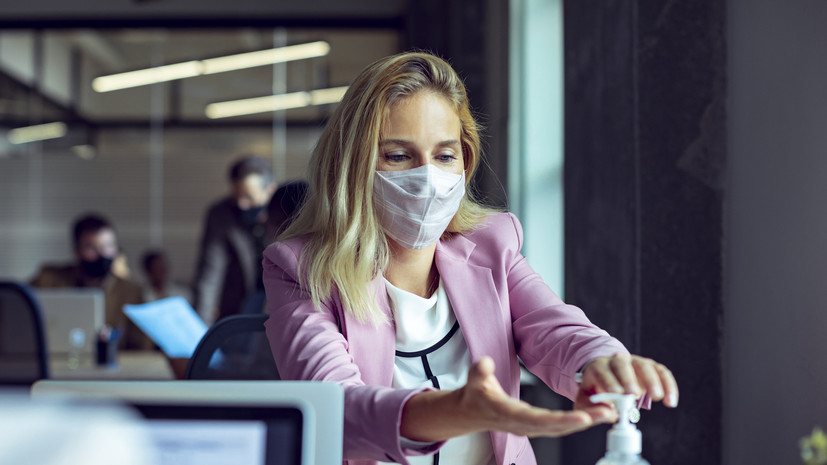 Иммунолог Крючков рассказал, что у 10% людей не вырабатывается иммунитет против COVID-19