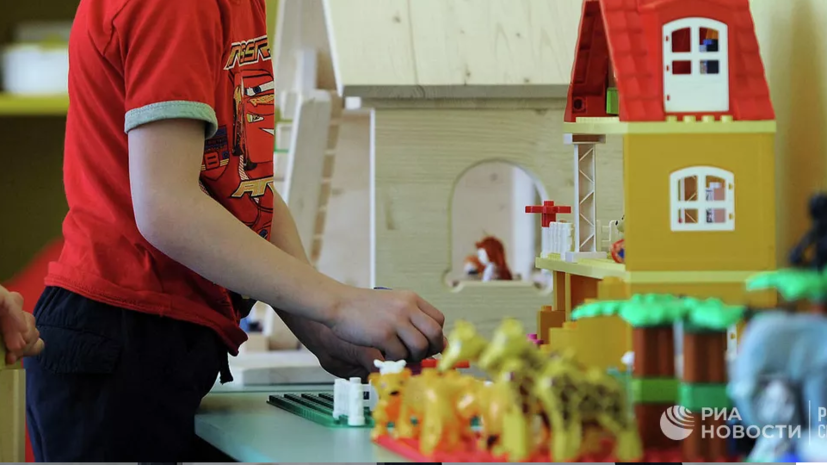 В Тобольске во время прогулки в детском саду умер ребёнок