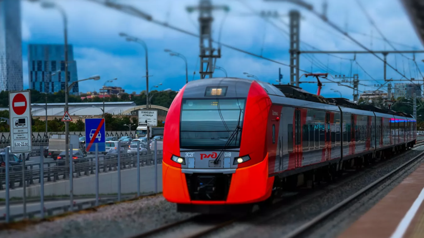 Воробьёв лично проверит состояние электричек Подмосковья после жалоб жителей