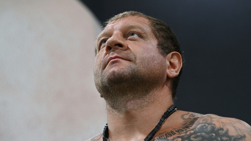 Александр Емельяненко перед боем с Дациком провёл «жёсткий спарринг» с девушкой