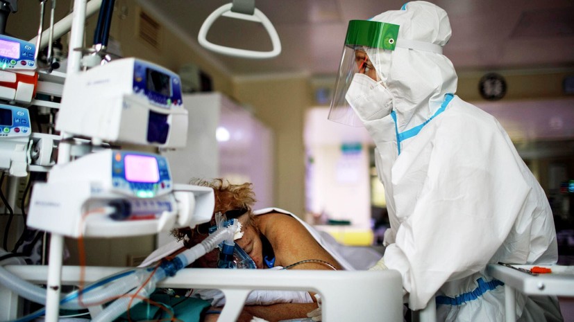 В России за сутки госпитализировали 3915 человек с коронавирусом