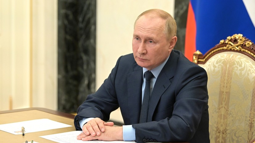 Путин подписал закон об упрощении получения гражданства для контрактников-иностранцев