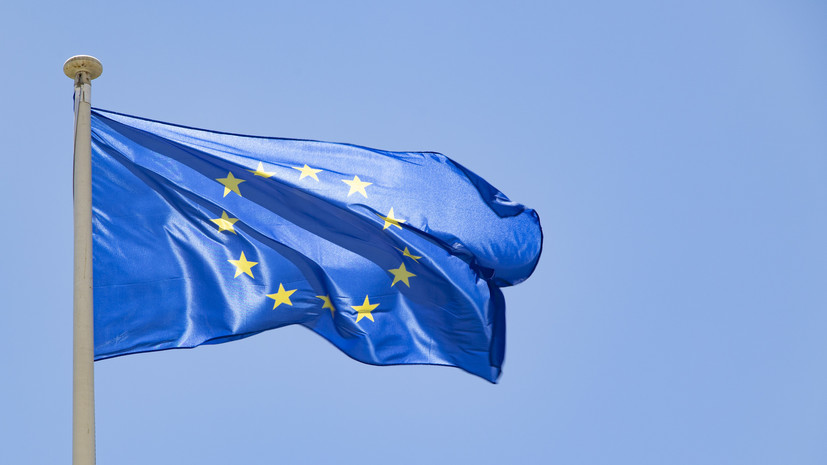 Politico: ЕС намерен смягчить санкции в отношении цемента и удобрений из России