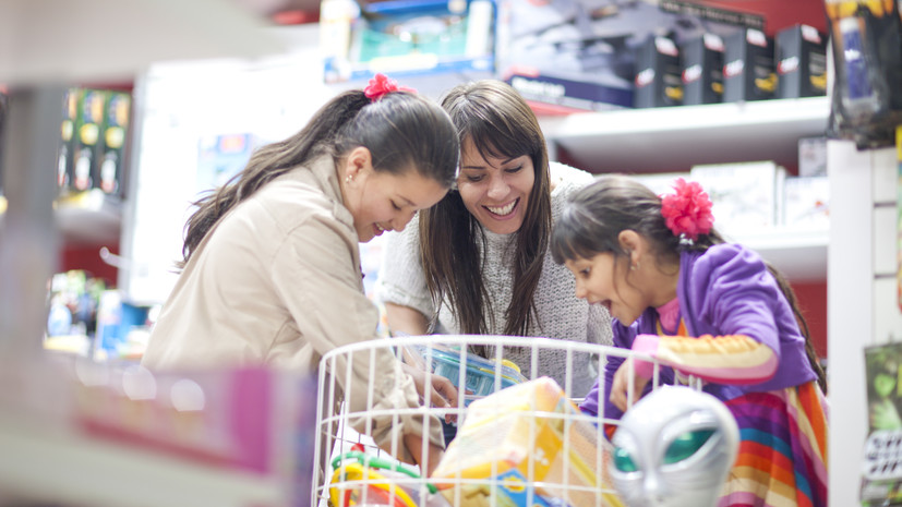Психолог Борисов посоветовал не дарить детям опасные или страшные игрушки