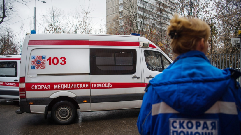 В Петербурге фельдшер получил травмы в результате ДТП со скорой и легковым авто