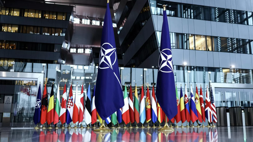 Столтенберг: решение о принятии Украины в НАТО должно приниматься всеми членами альянса