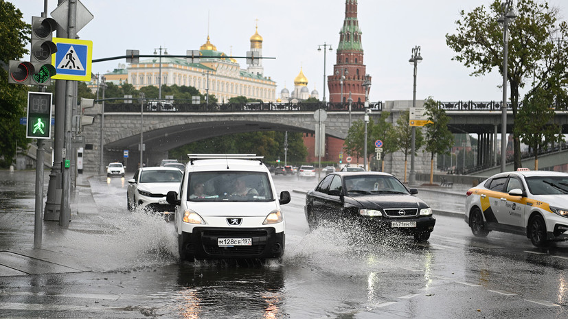 «Зарядят дожди»: жителей Москвы ожидает пасмурная погода в первую неделю октября