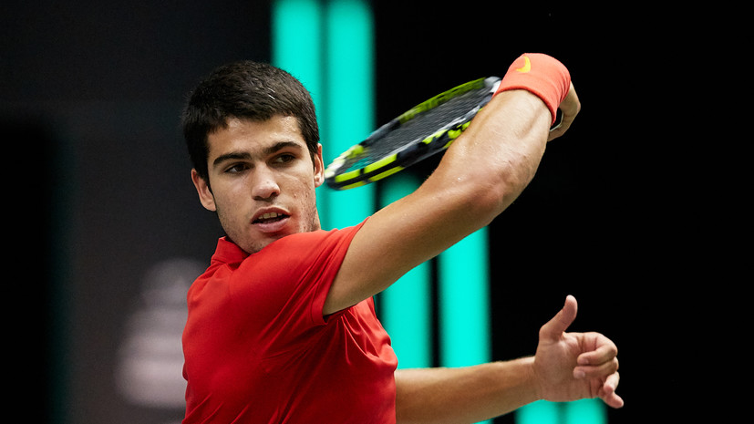 Алькарас вылетел в первом круге с теннисного турнира в Астане