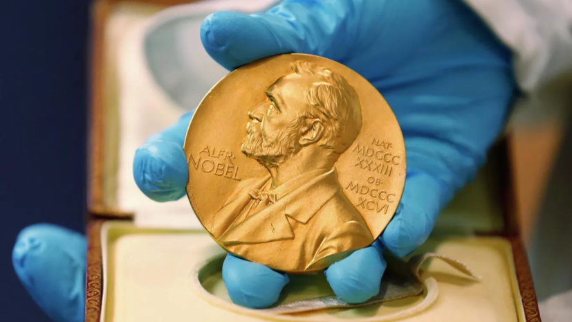 Нобелевскую премию по химии присудили группе учёных за развитие клик-химии