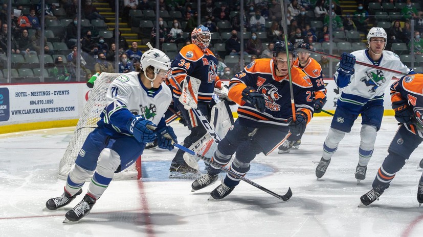 Передача Кузьменко помогла «Ванкуверу» победить «Эдмонтон» в предсезонном матче НХЛ