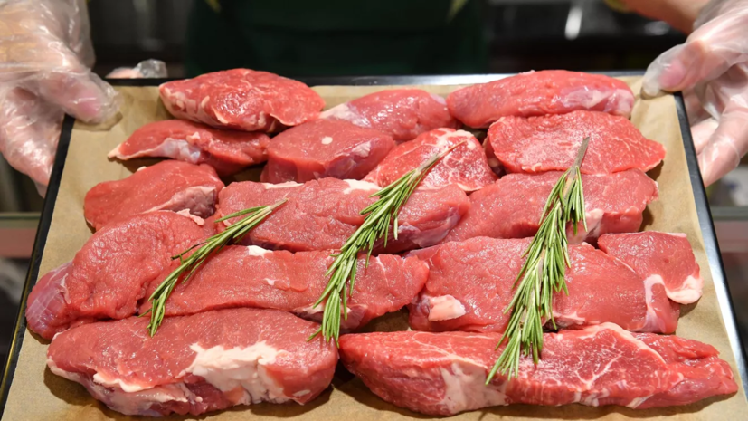 Онколог Пылёв рассказал, что переедание красного мяса может стать причиной рака кишечника