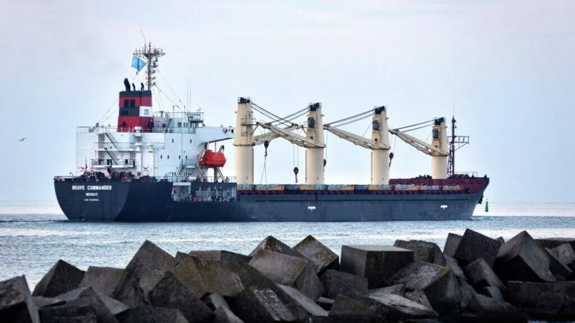 Минобороны Турции сообщило о выходе 17 судов из портов Украины в рамках продуктовой сделки