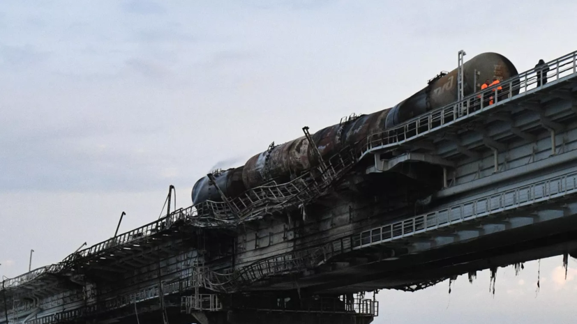 Хуснуллин заявил, что повреждение опоры Крымского моста намерены устранить до конца недели