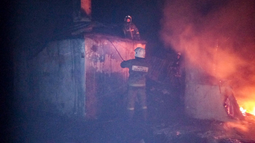 В МЧС сообщили о локализации крупного пожара на складе в Екатеринбурге