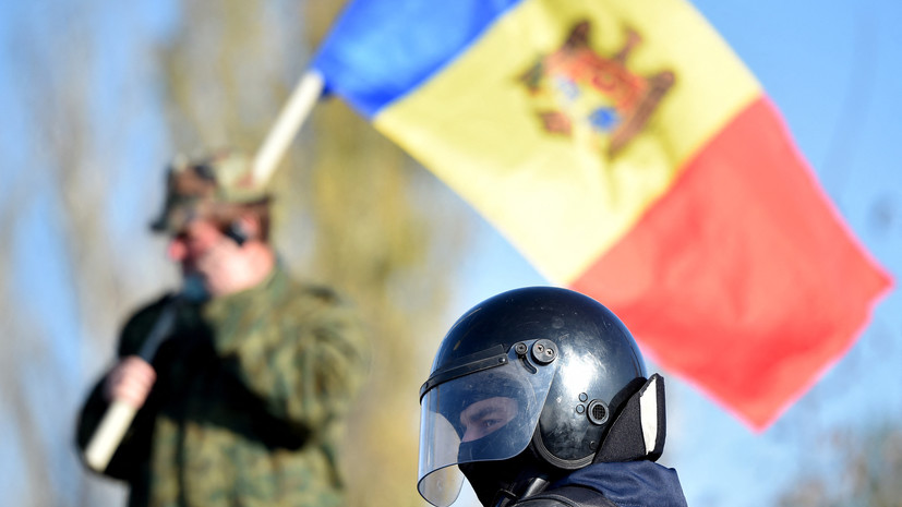 РИА Новости: в Молдавии между протестующими и полицией произошла стычка