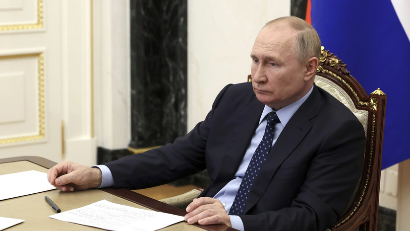 Путин поручил принять меры для конкурентных условий перевозки грузов по Севморпути