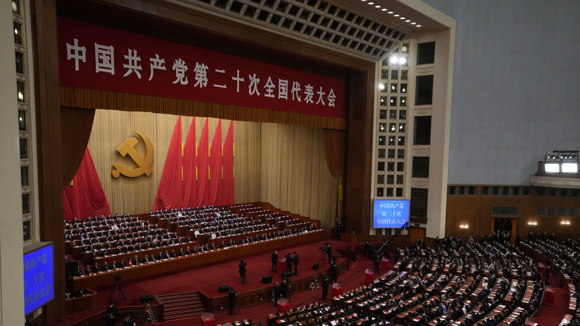 Компартия Китая внесла в устав задачу по созданию армии передового уровня