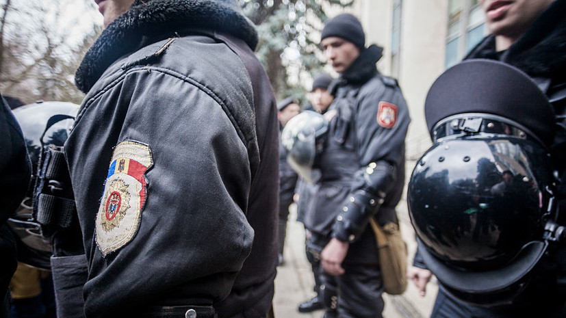 Полиция в Кишинёве пришла с проверками к протестующим в палаточный городок