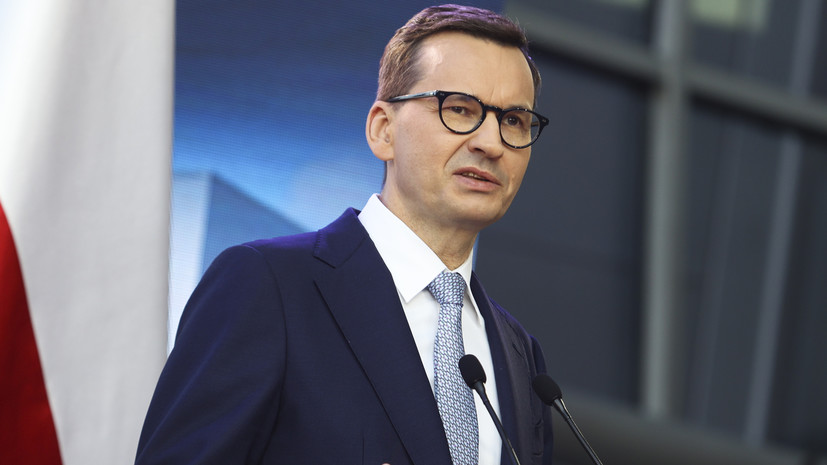Премьер Моравецкий: Польша потратила на помощь Украине около 1% своего ВВП