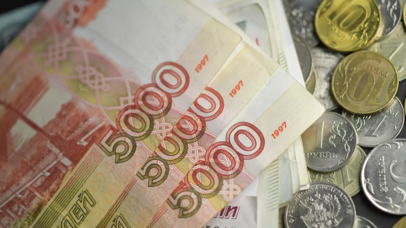 Инфляция в годовом выражении замедлилась до 12,88% в России