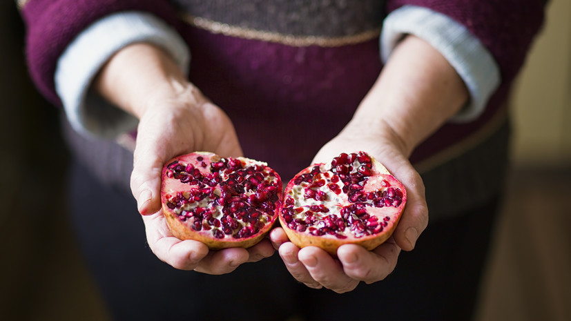 Гастроэнтеролог Грек заявила, что гранаты противопоказаны при гипотонии и гастрите