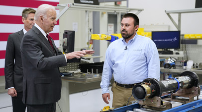 Президент США Джо Байден на заводе Lockheed Martin, производящем ПТРК Javelin