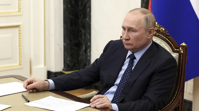 Путин поручил принять меры для конкурентных условий перевозки грузов по Севморпути