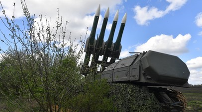 Система ПВО сбила ракеты HIMARS при обстреле ВСУ Антоновского моста в Херсоне