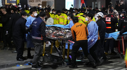 Канцлер ФРГ Шольц выразил соболезнования в связи с давкой в Сеуле