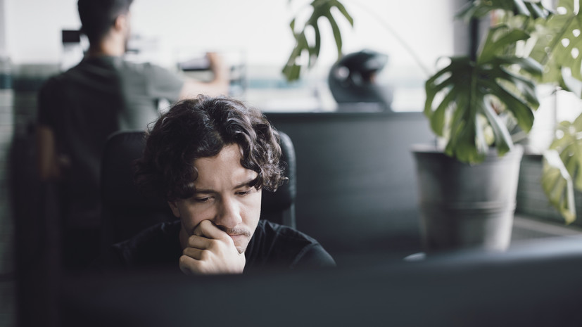 Врач Хухрев заявил, что недосып может привести к депрессии и заболеваниям сердца