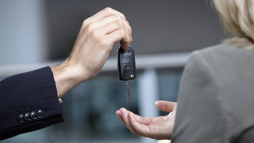 Автоэксперт Шапарин напомнил о высокой таможенной пошлине на авто из других стран