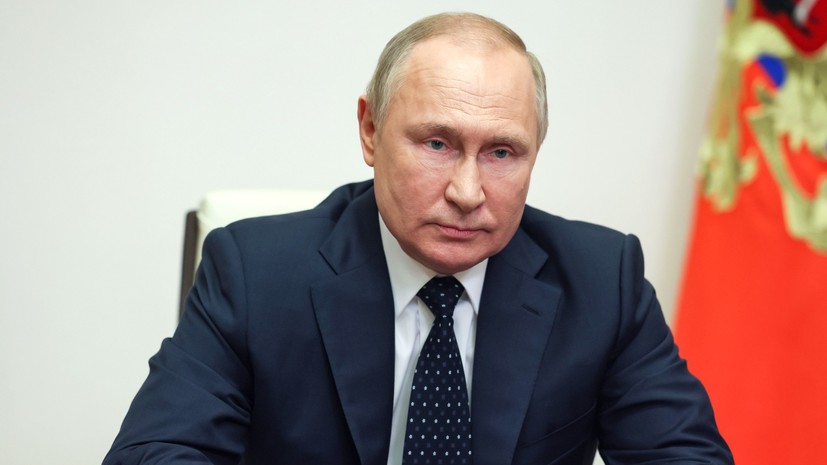 Путин: в России память о Великой Отечественной войне, о героизме отцов и дедов священна