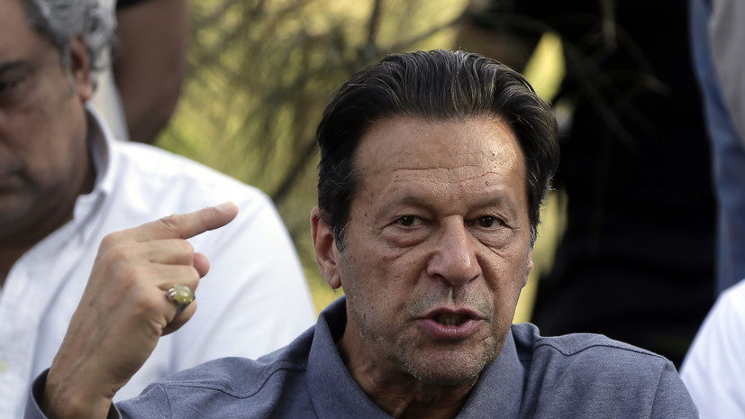 В Пакистане потребовали расследовать стрельбу по экс-премьеру Имрану Хану