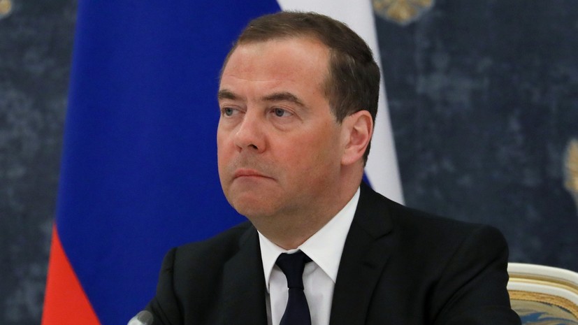 Медведев допустил, что на выборах в конгресс США будут манипуляции с голосами