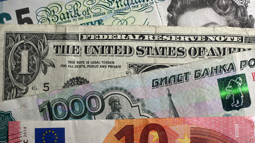 Финансовый эксперт Алутин посоветовал хранить деньги в той валюте, в которой их будут тратить