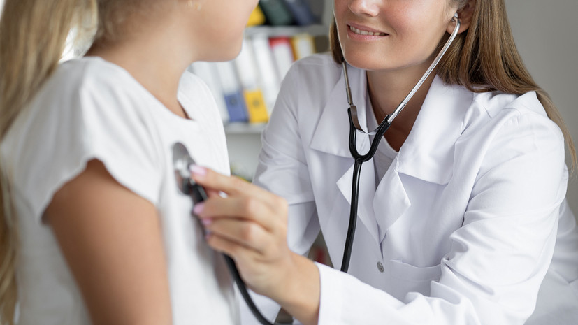 Психолог Кейро посоветовала готовить детей к визиту к врачу